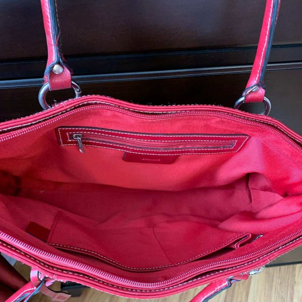 Danier shoulder bag - Picture 3 of 5